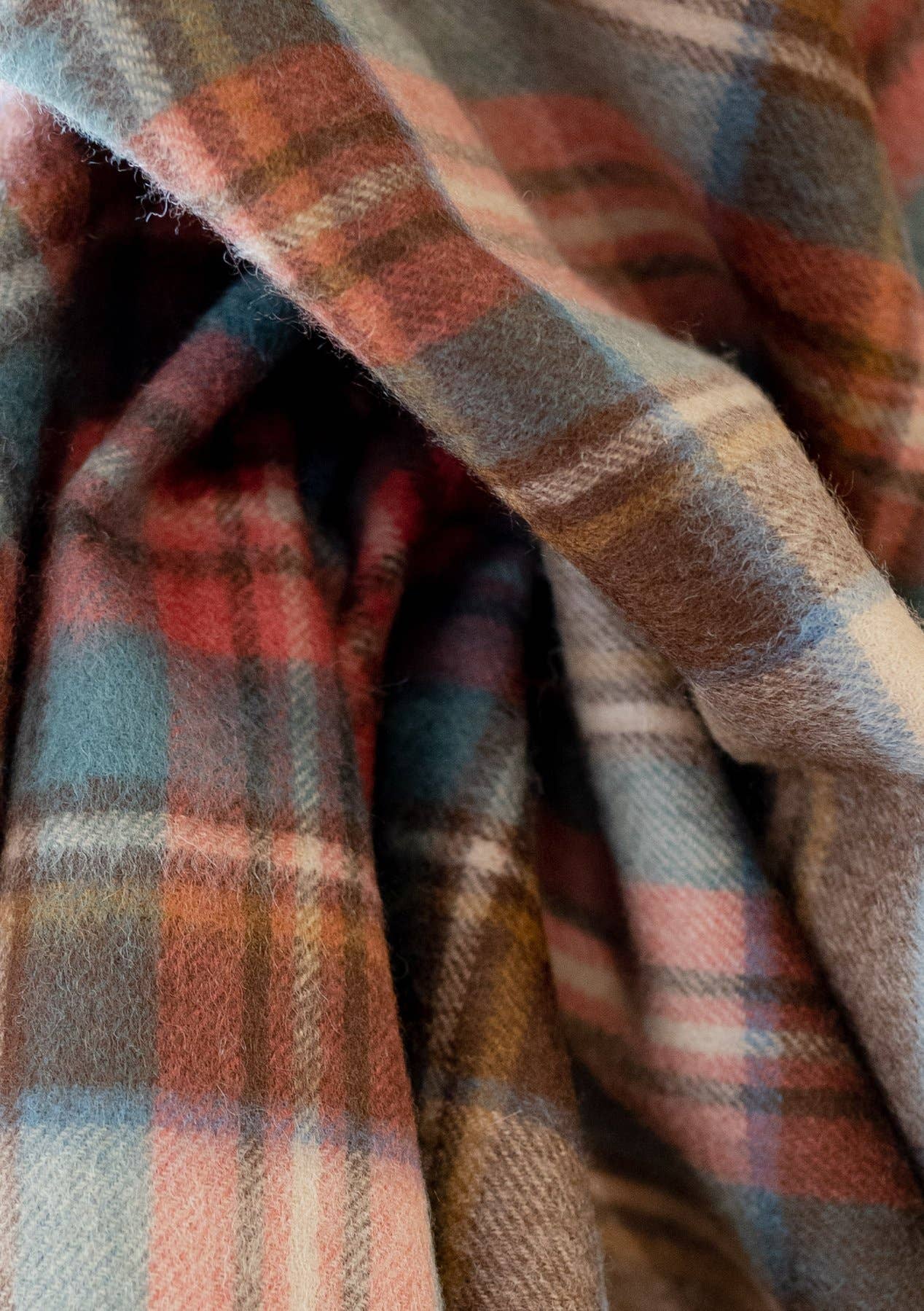 Lambswool Blanket in Stewart Dress Antique Tartan