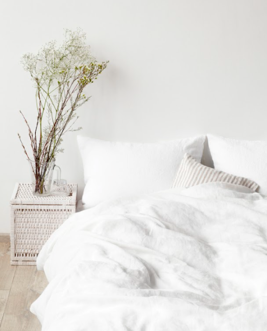 Linen bedding top